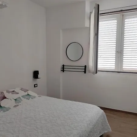 Residenza Sciarra 3 Stanze3 Bagni *